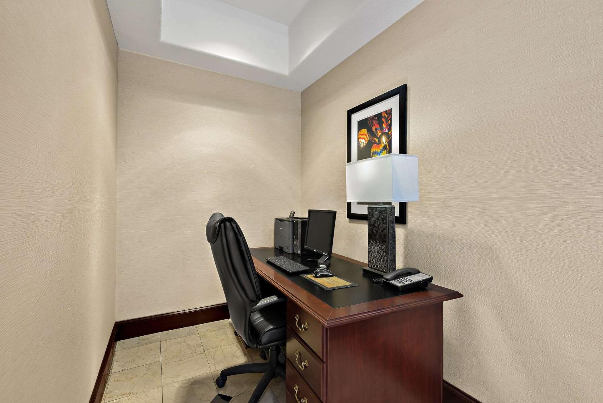 Comfort Inn & Suites Airport Convention Center Ріно Екстер'єр фото