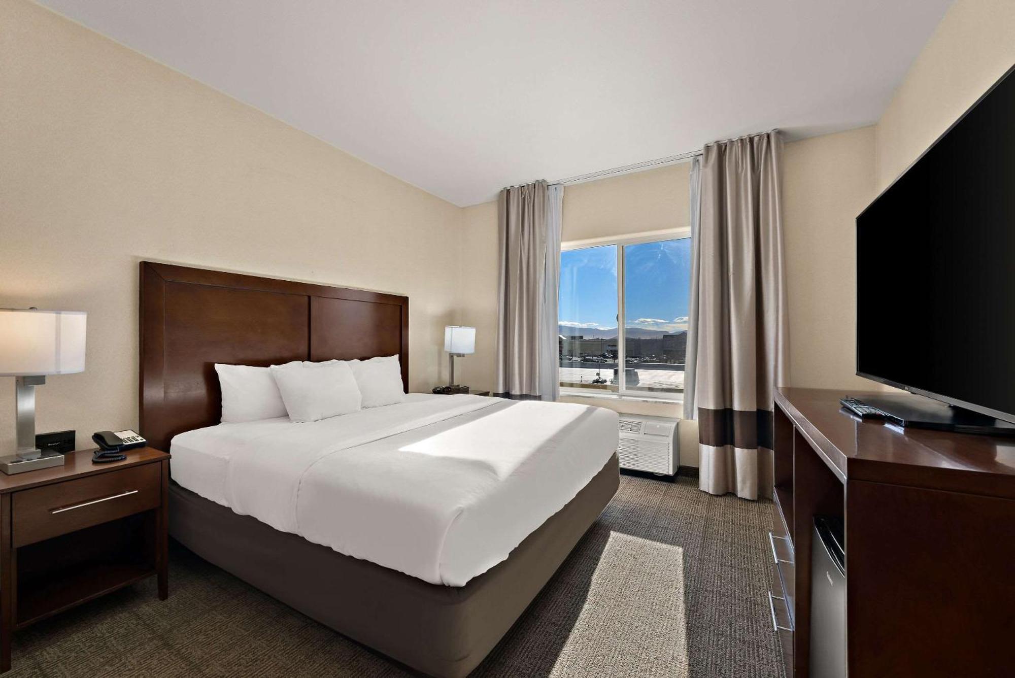 Comfort Inn & Suites Airport Convention Center Ріно Екстер'єр фото