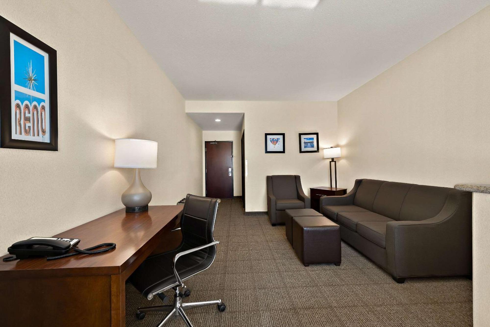 Comfort Inn & Suites Airport Convention Center Ріно Екстер'єр фото